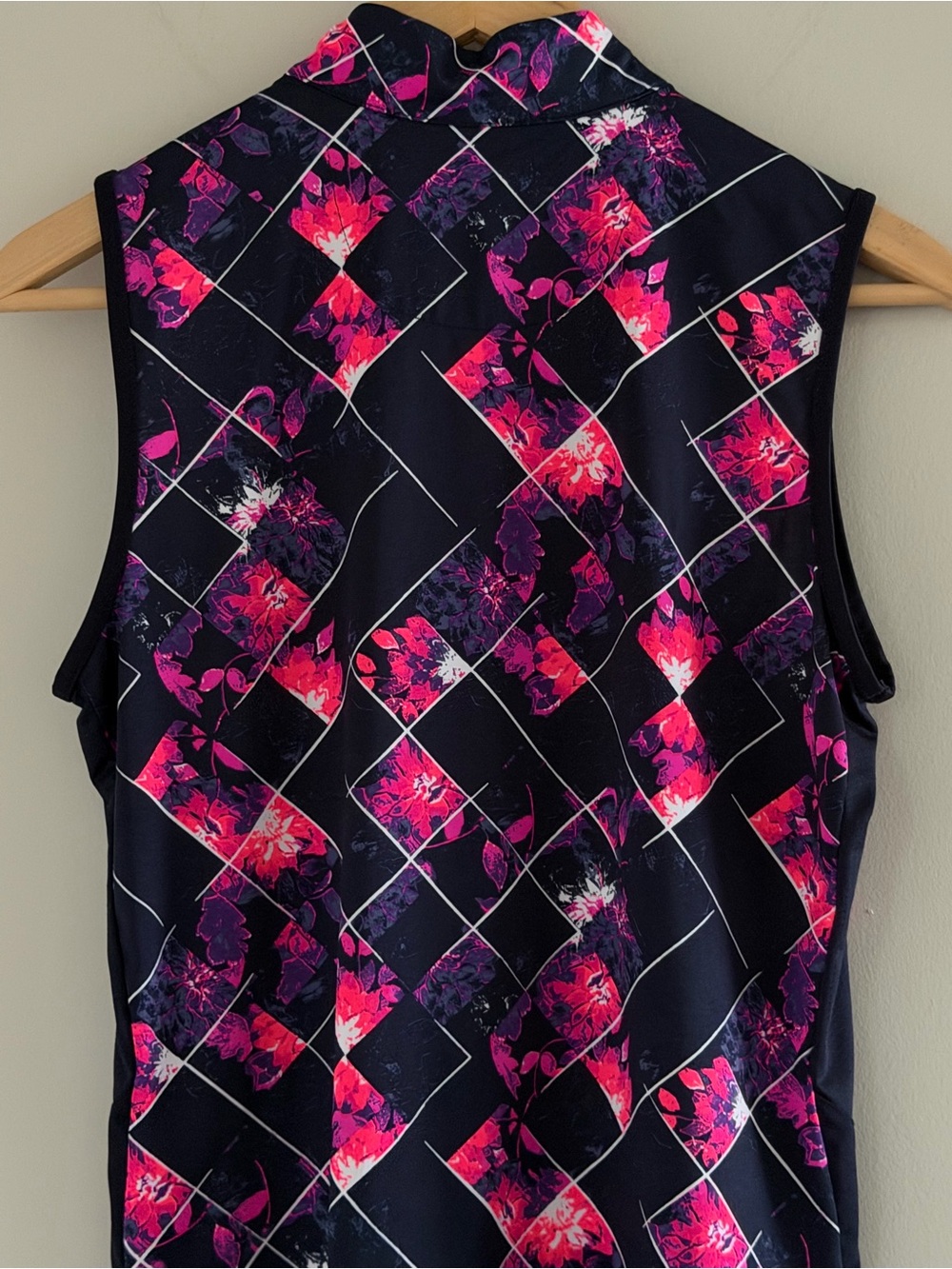Tail Womens Golf Sleeveless Athletic Top Medium Performance Wear Tennis Resort - Picture 11 of 11